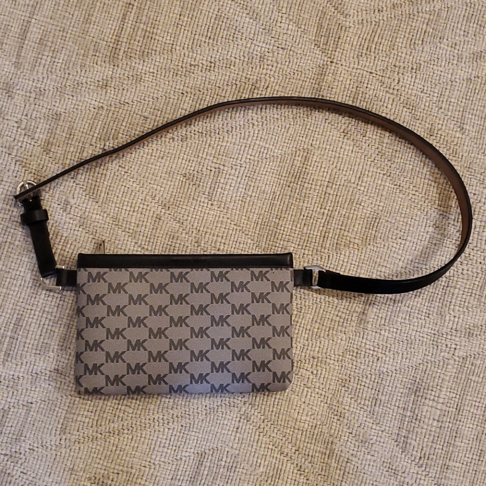 Womans Michael Kors fanny pack